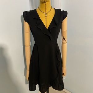 Perfect little black dress, very elegant and classic